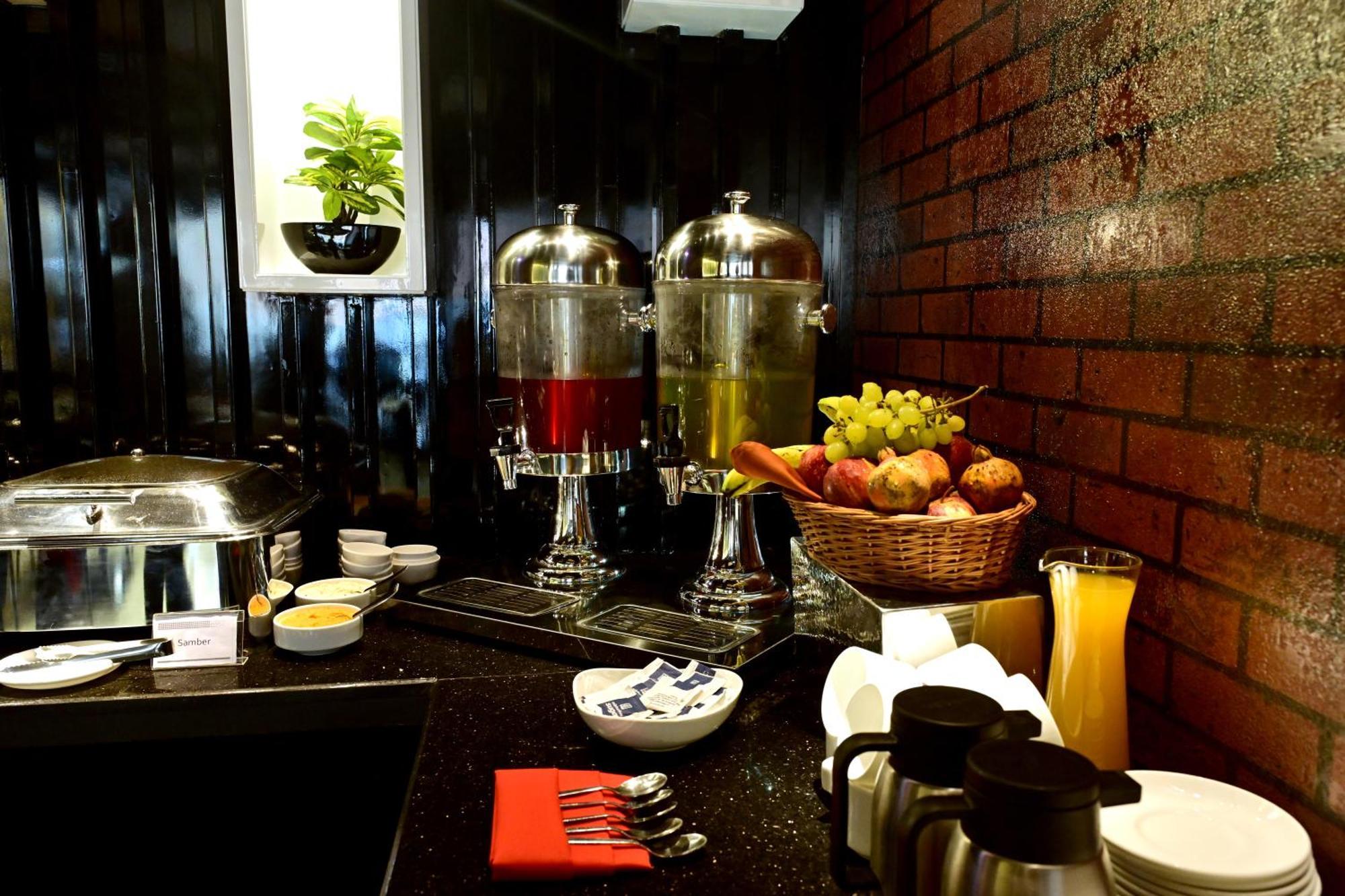 Hotel Trax International Dzsamsedpur Kültér fotó