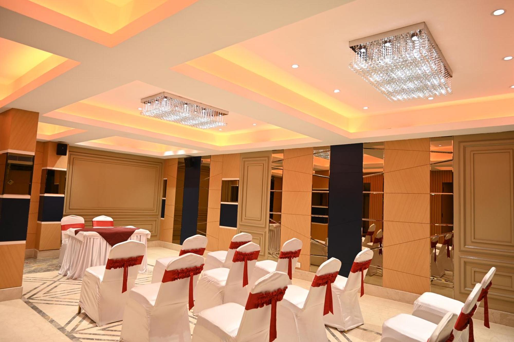 Hotel Trax International Dzsamsedpur Kültér fotó
