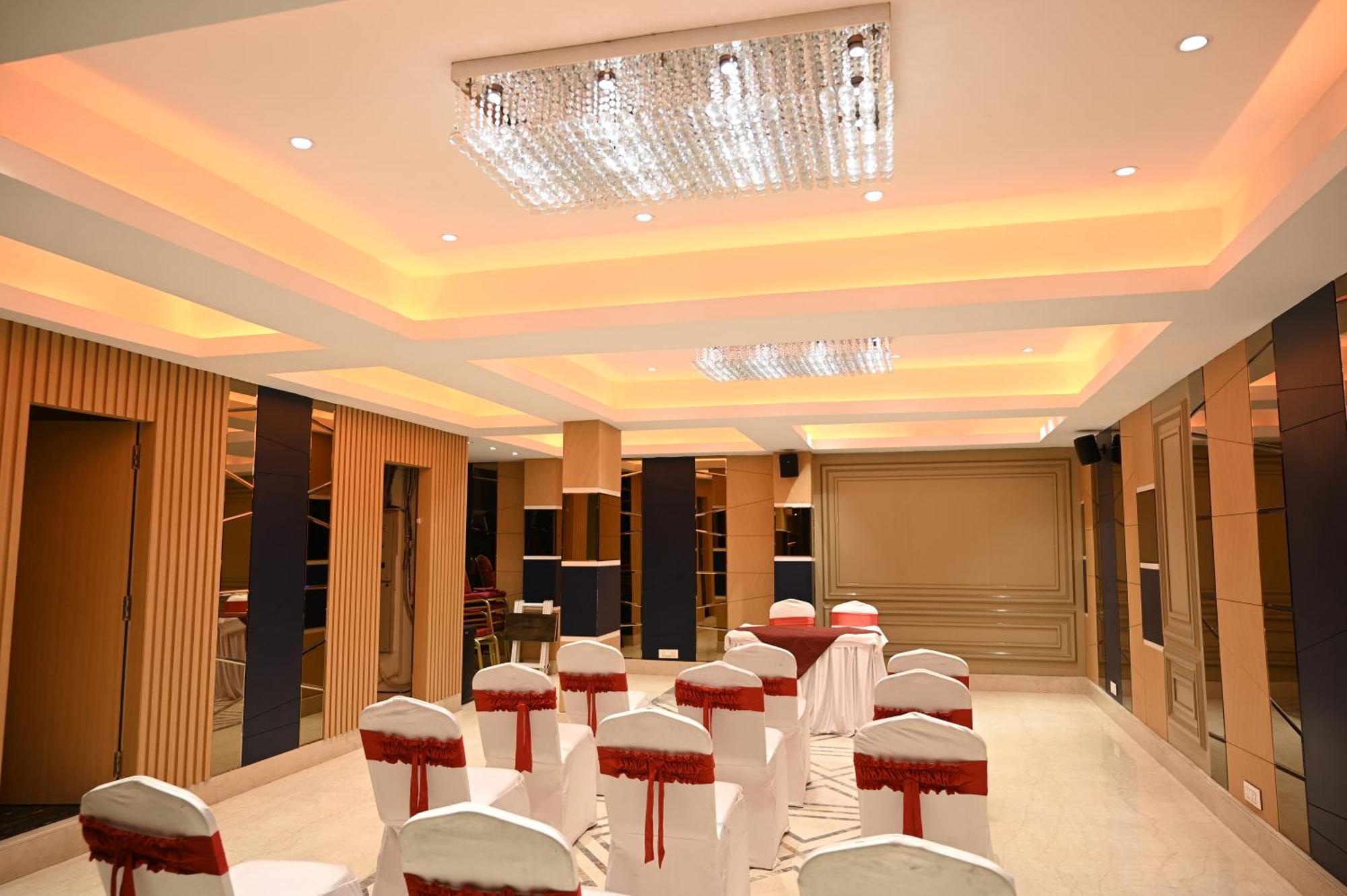 Hotel Trax International Dzsamsedpur Kültér fotó
